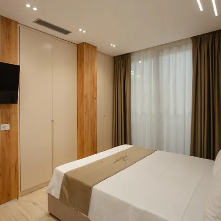 Hotel Downtown *
